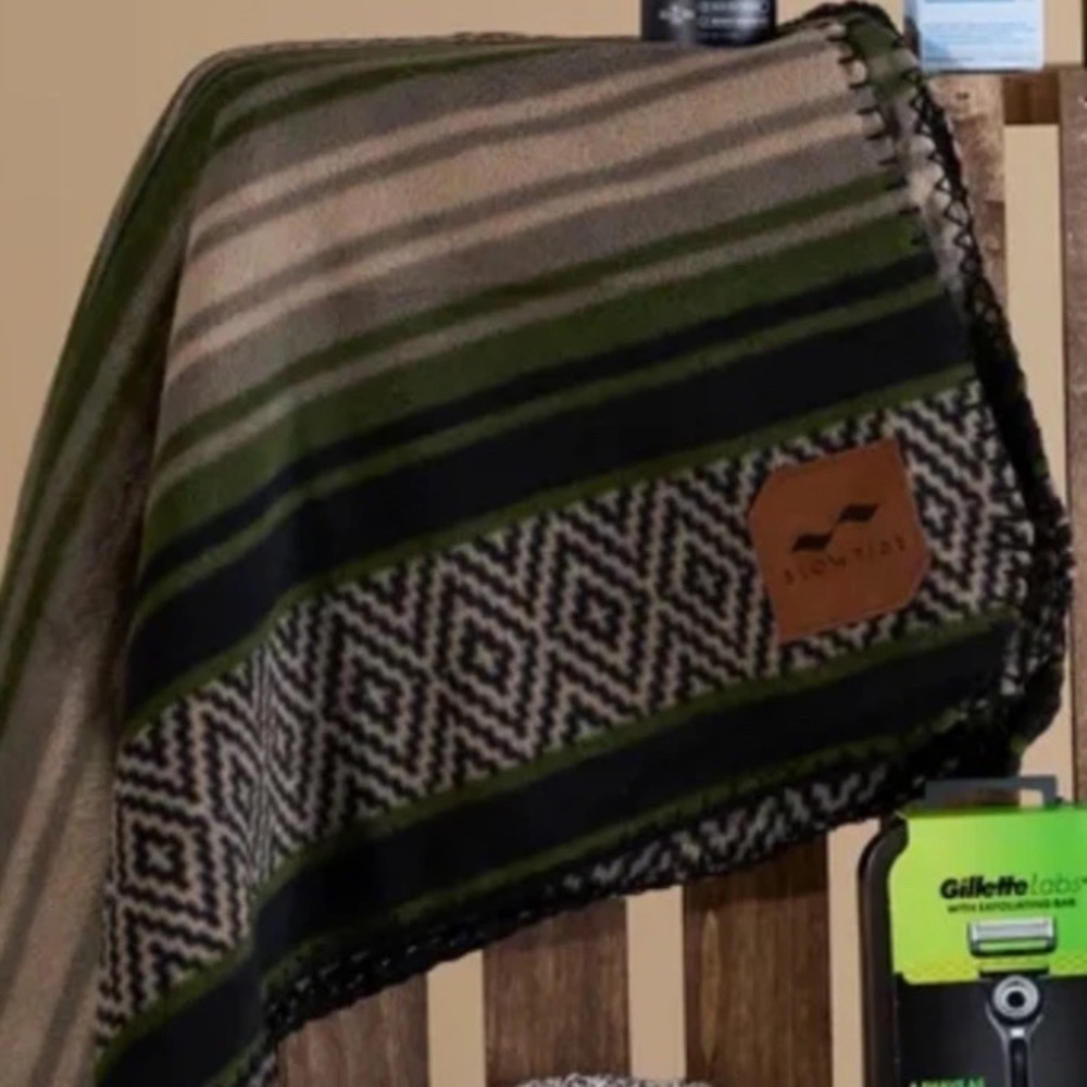 Slowtide Oso Polar Fleece Green and Black Patterned Blanket 50x66